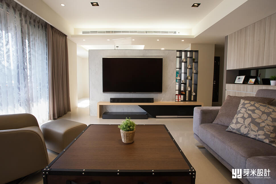 收納空間充足的電視牆-台中室內設計推薦