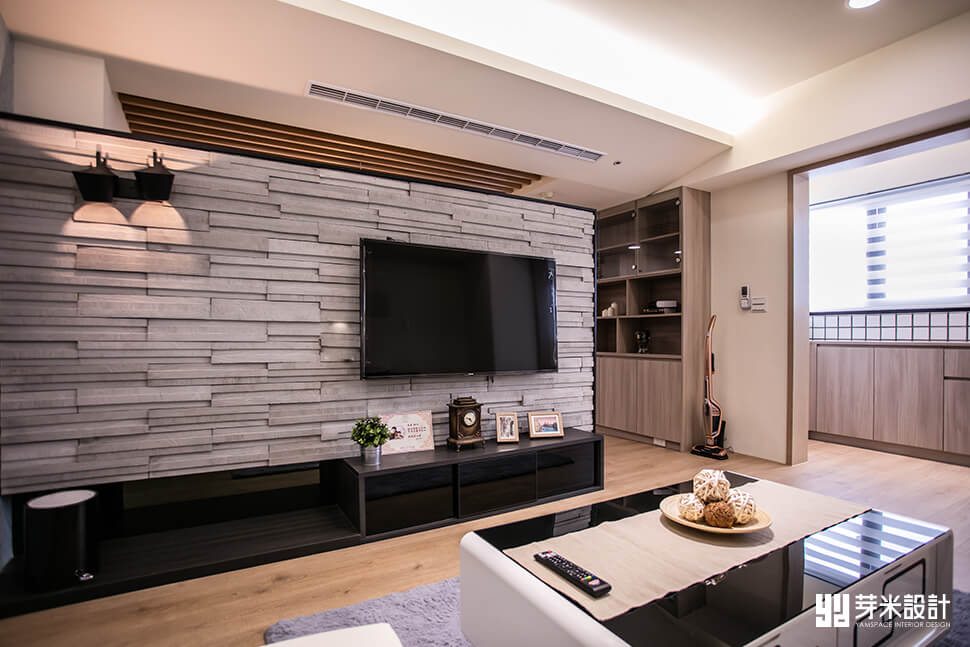 翻新過後寬闊的客廳空間-台中室內設計推薦