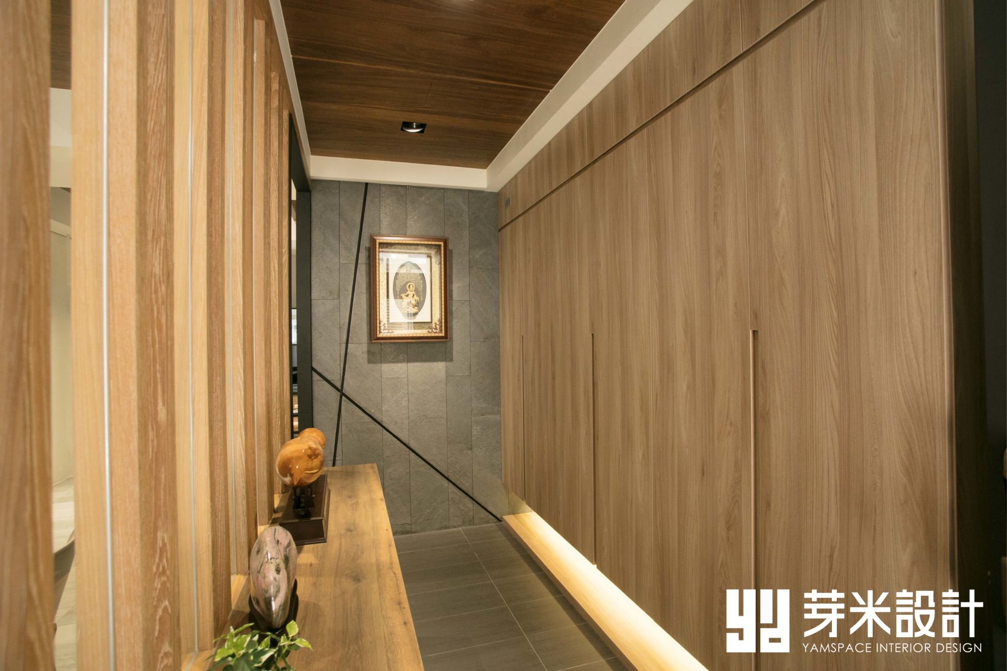板岩磚搭配木質調櫃子-台中室內設計公司